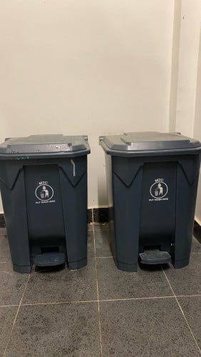 ខ្ញុំចង់លក់ទាំង2ធុង នៅថ្មី