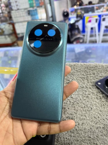 Oppo Find X6Pro 5G Ram16G Memory256G Global Sim2 មានឆ្នាំងសាក