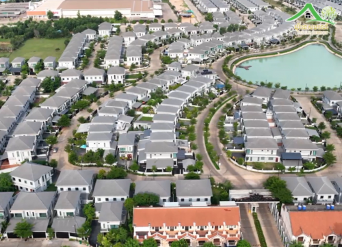 បុរីទេសចរណ៍ផ្ដល់ជូនលើសពីការស្នាក់នៅ