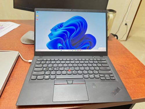联想x1 carbon 总裁本2018款，i7-8650u ，16G ，1TB