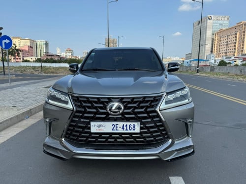 Lexus LX450 D  Full ម៉ាស៊ូត ,Year:2016 ម្ចាស់ដើម