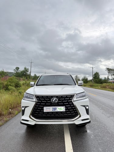 Sale Lexus Lx570 Black Edition kuru