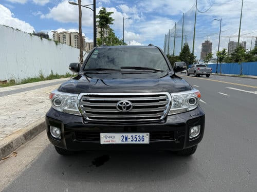 TOYOTA Land Cruiser ម៉ាស៊ូតV8 VIP Full,Year:2009