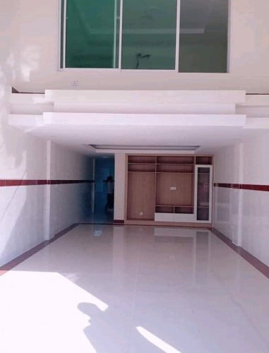 ផ្ទះលក់បន្ទាន់ ក្រោយផ្សារបឹងបៃតង