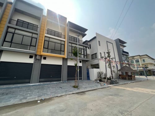 ផ្ទះអាជីវកម្មសម្រាប់ជួល