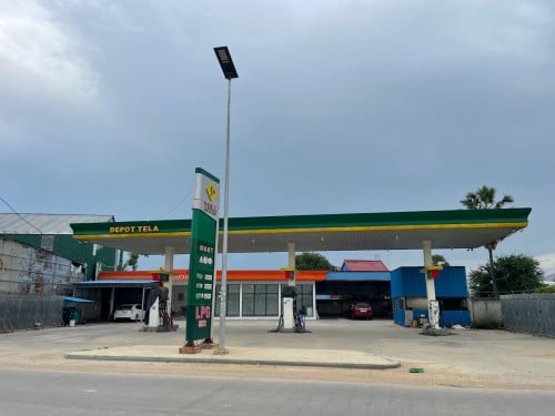 ជួលឬលក់ ការ៉ាស់សាំងតេលា និង ហ្គាស ទីតាំងល្អ