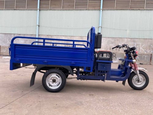 កង់បីខ្នាតតូចលក់នៅថ្មីម៉ាសុីនដូថ្មី