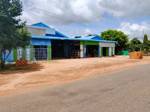 🏦Shop House for Urgent Sale (Negotiable), ABA Loan Available.