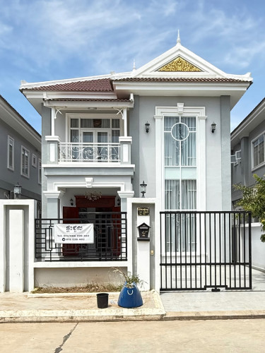 វីឡាសំរាប់ជួល Villa for rent 1000$/1ខែ (ចចារ)