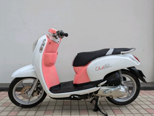 Honda Scoopy (2014)