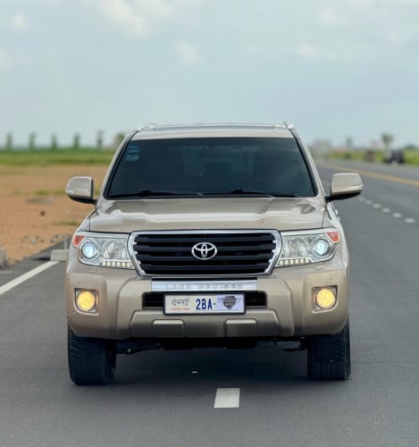 Land Cruiser GXR V6 Full Option 2012 ទឹកមាស