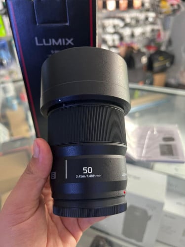 Lumix S 50mm F1.8 (99.99%)