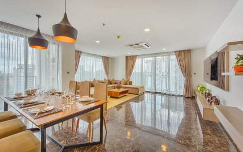 Modern Three bedroom for rent at BKK1 🍀