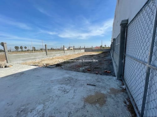 ដី នៅលើផ្លូវ៥០ម (ផ្លូវលេខ៤២) សង្កាត់កំបូល ខ័ណ្ឌកំបូល