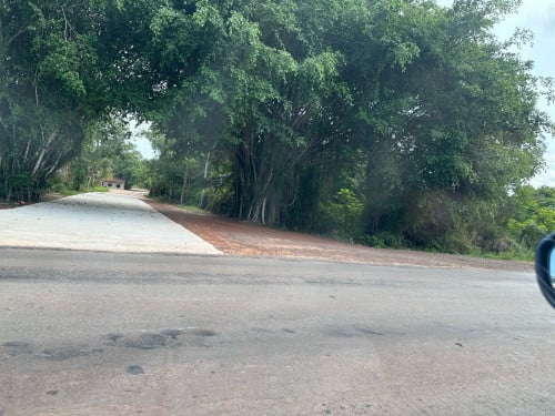 រកដៃគូរអភិវឌ្ឍន៍ ដីក្បែរសមុទ្រកែវផុស 069767867