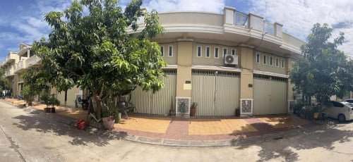 ផ្ទះ E0 ២ល្វេង លក់ប្រញ៉ាប់ 43,000$ (មួយល្វែង)