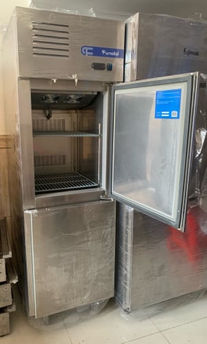 2 door upright freezer