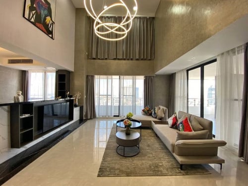 ELEGANCE PENTHOUSE FOR SALE-HEART OF BKK1 ☘️