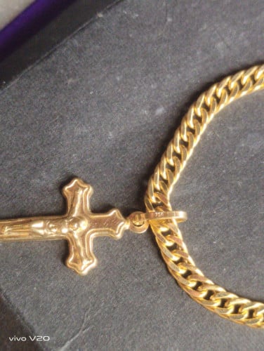 I am sale my necklace and pendant new 18K Gold  100% original gold 750 can offer,trade change  swap