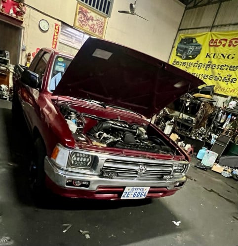 Toyota pickup1989ម៉ាស៊ូត3L