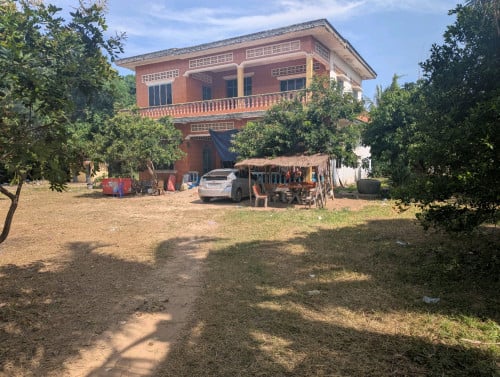 ផ្ទះ និងដីលក់