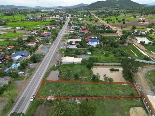 ដីលក់បន្ទាន់នៅជាប់ផ្លូវជាតិលេខ4