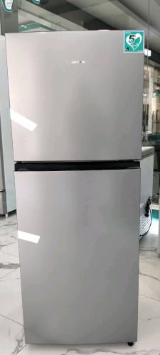 មានលក់ទូទឹកកក Hisense 1m4 ថែមជើង