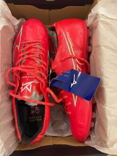 ស្បែកជេីងបាល់ទាត់ Original A, from Japan