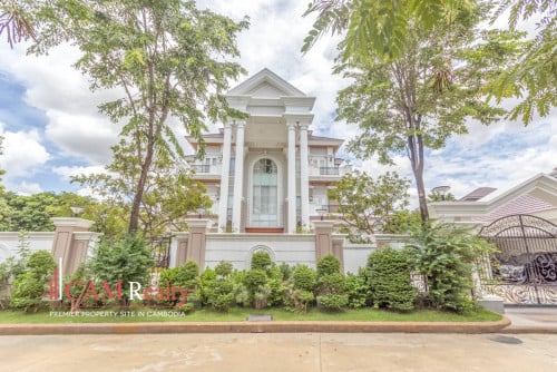 King A Villa for Rent in Borey Peng Huoth Beoung Snor