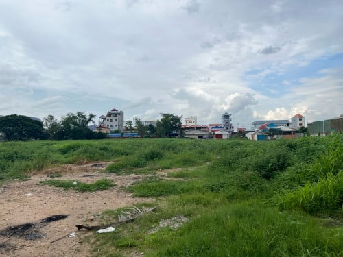 Land for rent 2 road
