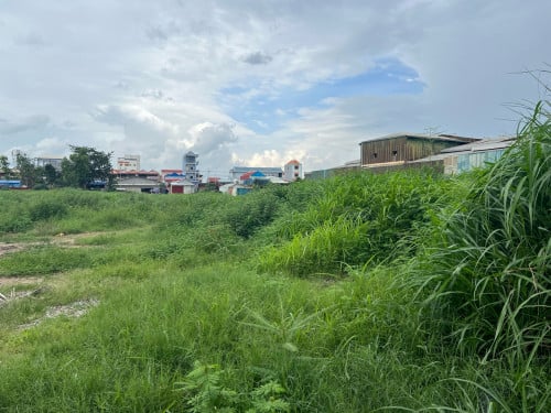 Land for rent 2 road