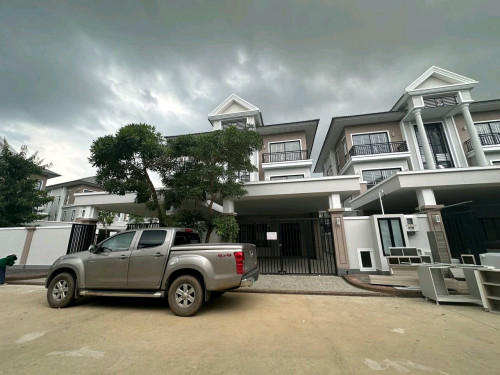 Twin Villa for rent & sale at PH beung snor