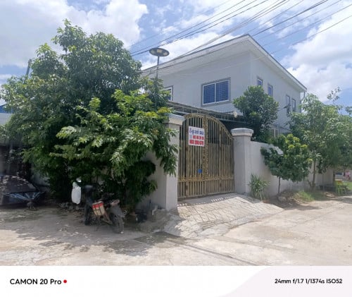 ផ្ទះលក់ នៅជិតវត្តឈូកវ៉ា