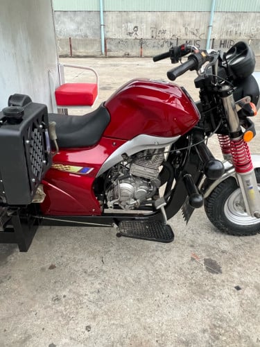 កង់បីលក់ខ្លុបនៅស្អាតម៉ាកលឹមហ៊ុយ