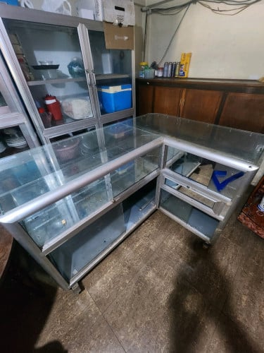 ទូរកែងលក់