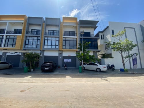 💥ផ្ទះអាជីវកម្មសម្រាប់ជួល នៅបុរី អេកូរេសុីដិន សែនសុខ