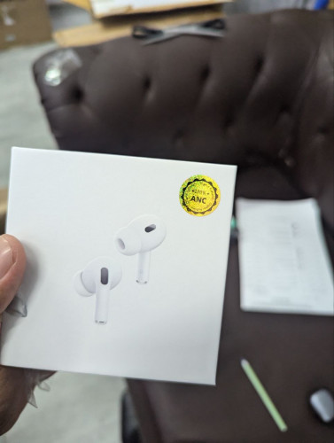 Airpod pro ANC and Airpod 4 ANC 98%