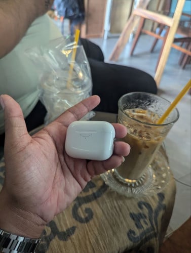 Airpod pro ANC and Airpod 4 ANC 98%