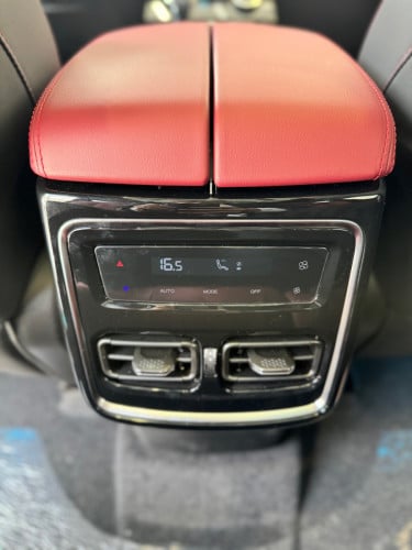 Jetour X70 Plus 2025 (7កៅអី)
