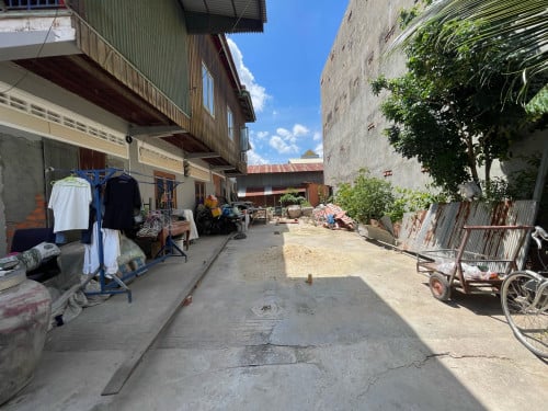 ដីសម្រាប់លក់