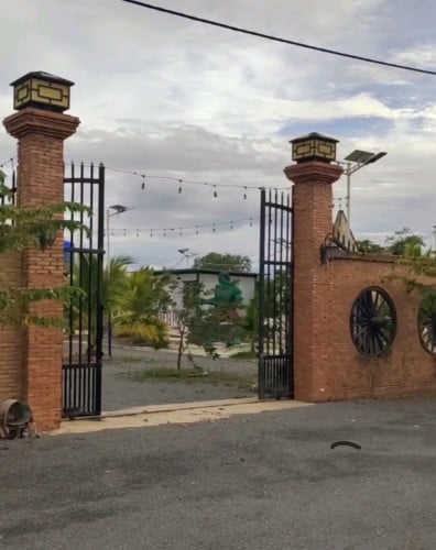 ផ្ទះលំហែល លក់ ឫ ជួល