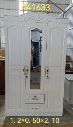 ទូដាក់សម្លៀកបំពាក់