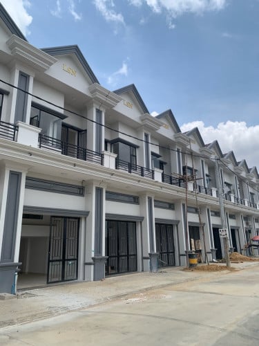 ផ្ទះលក់ក្រុងបាត់ដំបង