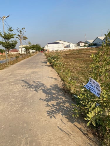 ដីែកងផ្លូវភ្លោះ12ម៉ែតលក់10x19mតំលៃសមរម្យដីជាប់រោងចក្រតែម្តងទីតាំងផ្លូវជាតិលេខ3ចុះ250ម៉ែត