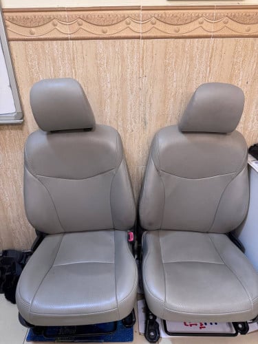 កៅអីសម្រាប់ឡាន Prius 2012 ហ្ស៊ីនជាប់ឡាន(ម្ចាស់ដូរដាក់កៅអីអូតូវិញ)