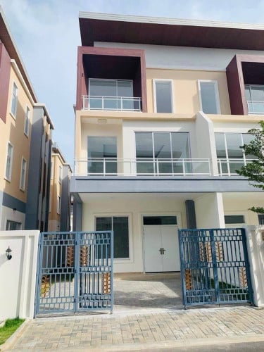 🏡 វីឡាសម្រាប់លក់ | Villa for Sale