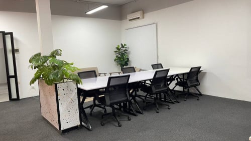 Office Space for Lease BKK2_ with Desk and Chair