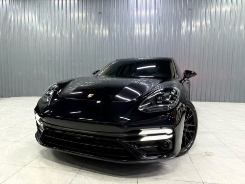 Porches Panamera 4 2017