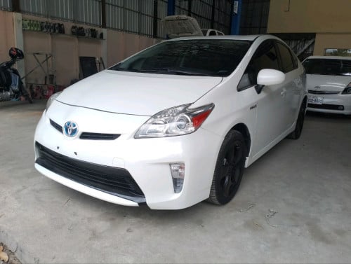 សាង 2013 Prius Persona យ៉ាន់17