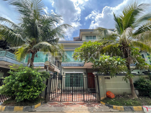 Twin Villa for Rent at Borey 999 Boeung Tumpun